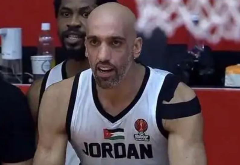 周琦夺冠,15年亚锦赛中国逆转韩国周琦得分