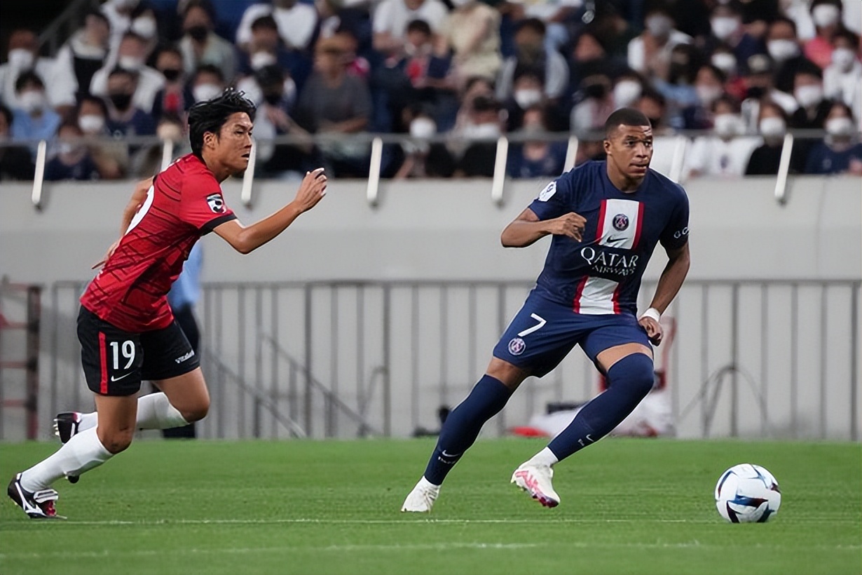 身价最高的足球运动员巅峰时期,历史上身价最高的足球运动员