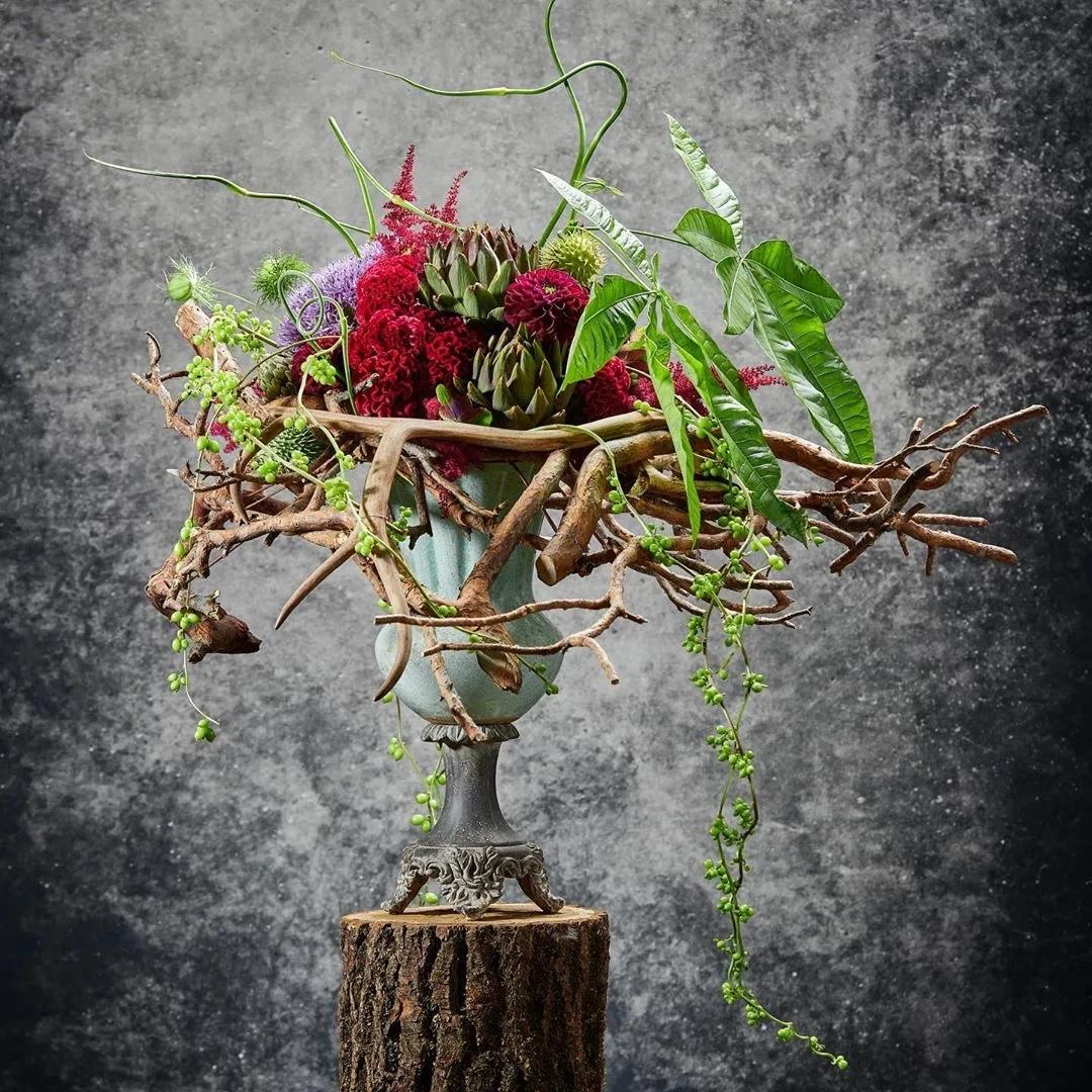 花艺师的前景和收入怎么样,如何当一个花艺师兼职赚钱