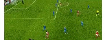 小哈兰德破门,小哈兰德任意球