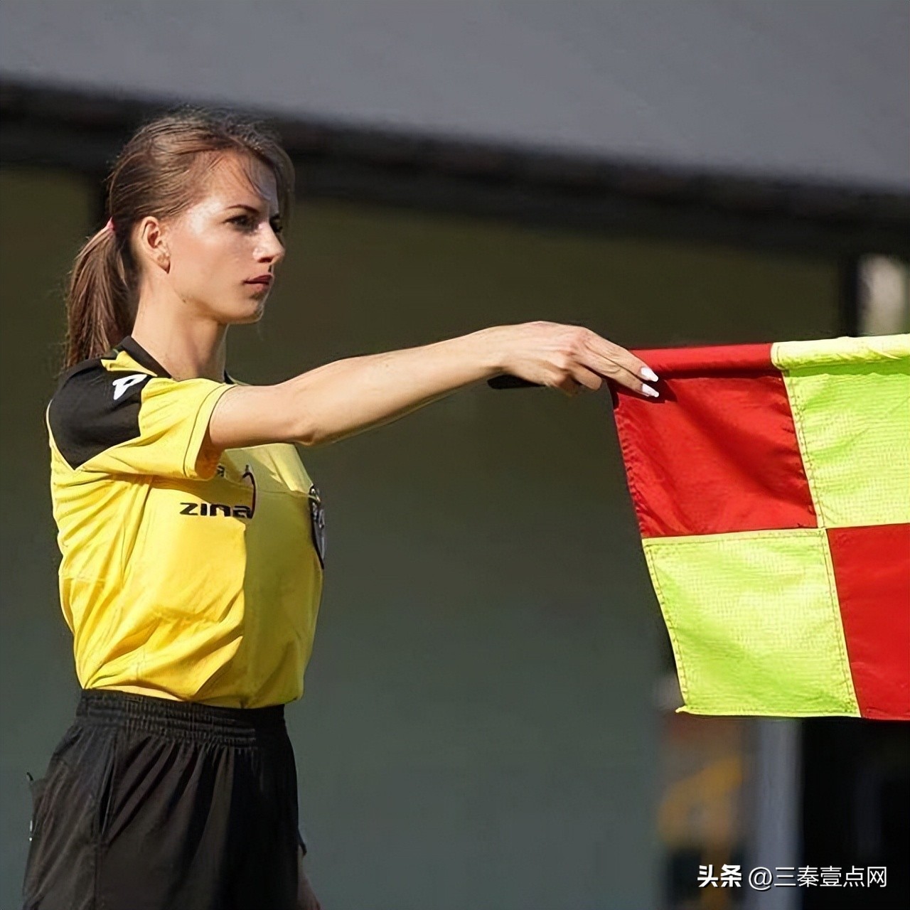 最性感女裁判结婚幕后故事？贝弗利女友秀性感？马龙骚扰瓦妮莎？