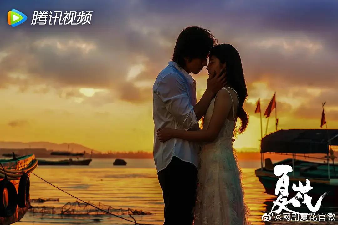 在乍暖还寒的初春,《夏花》裹挟着炎夏中的丝丝凉意上线了。