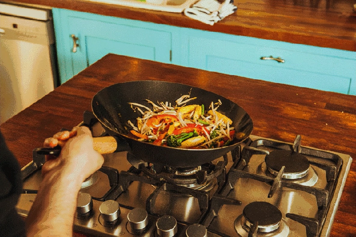 铁锅不锈钢不粘锅哪个更好更健康,德国316五层不锈钢不粘锅炒锅购买