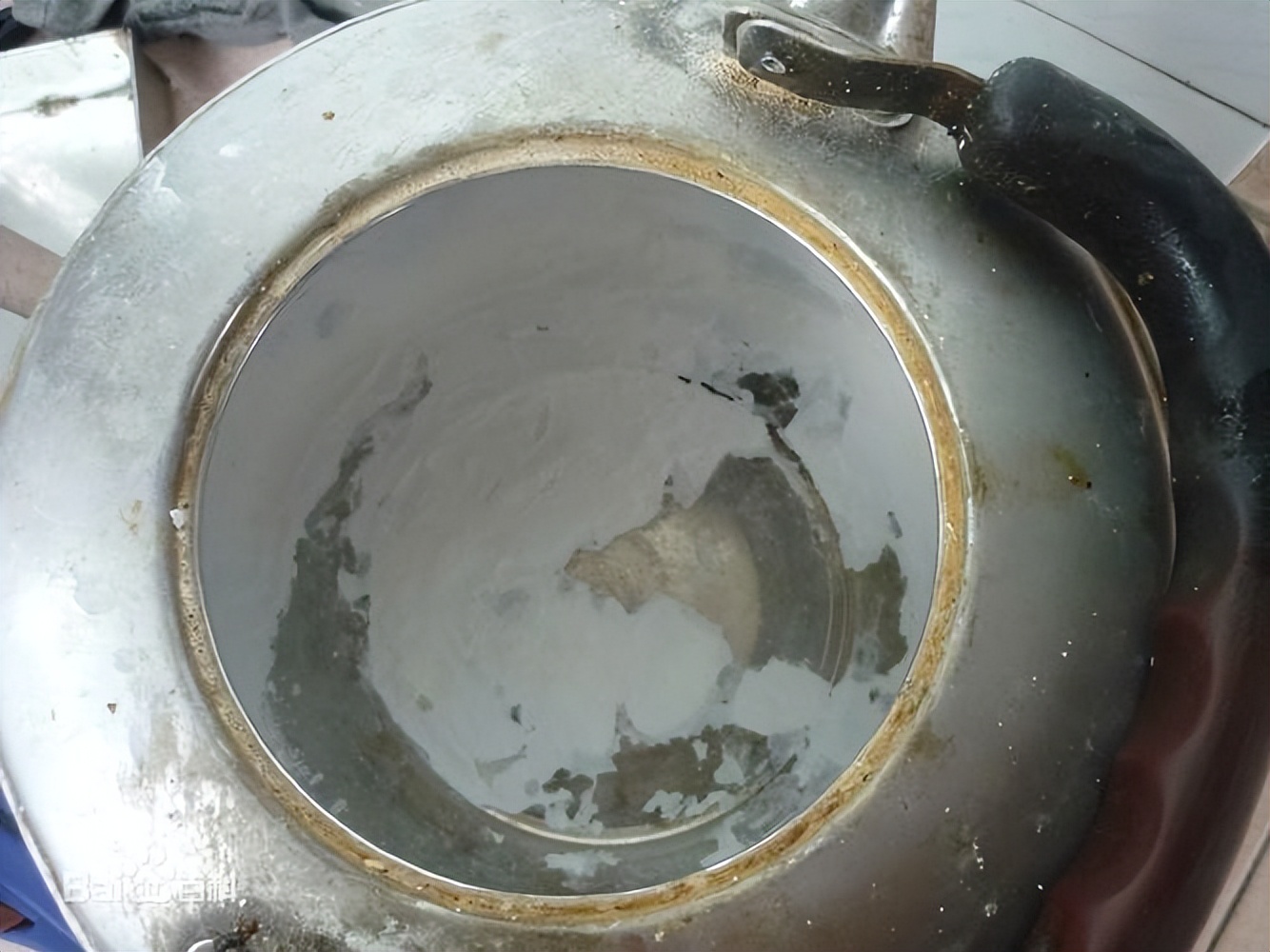 井水里有水垢去除最好方法,井水水垢多还是自来水水垢多