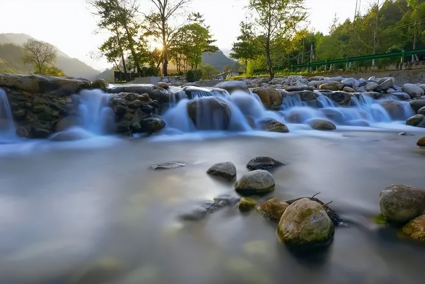 夏天游玩路线,夏天旅游最佳路线推荐