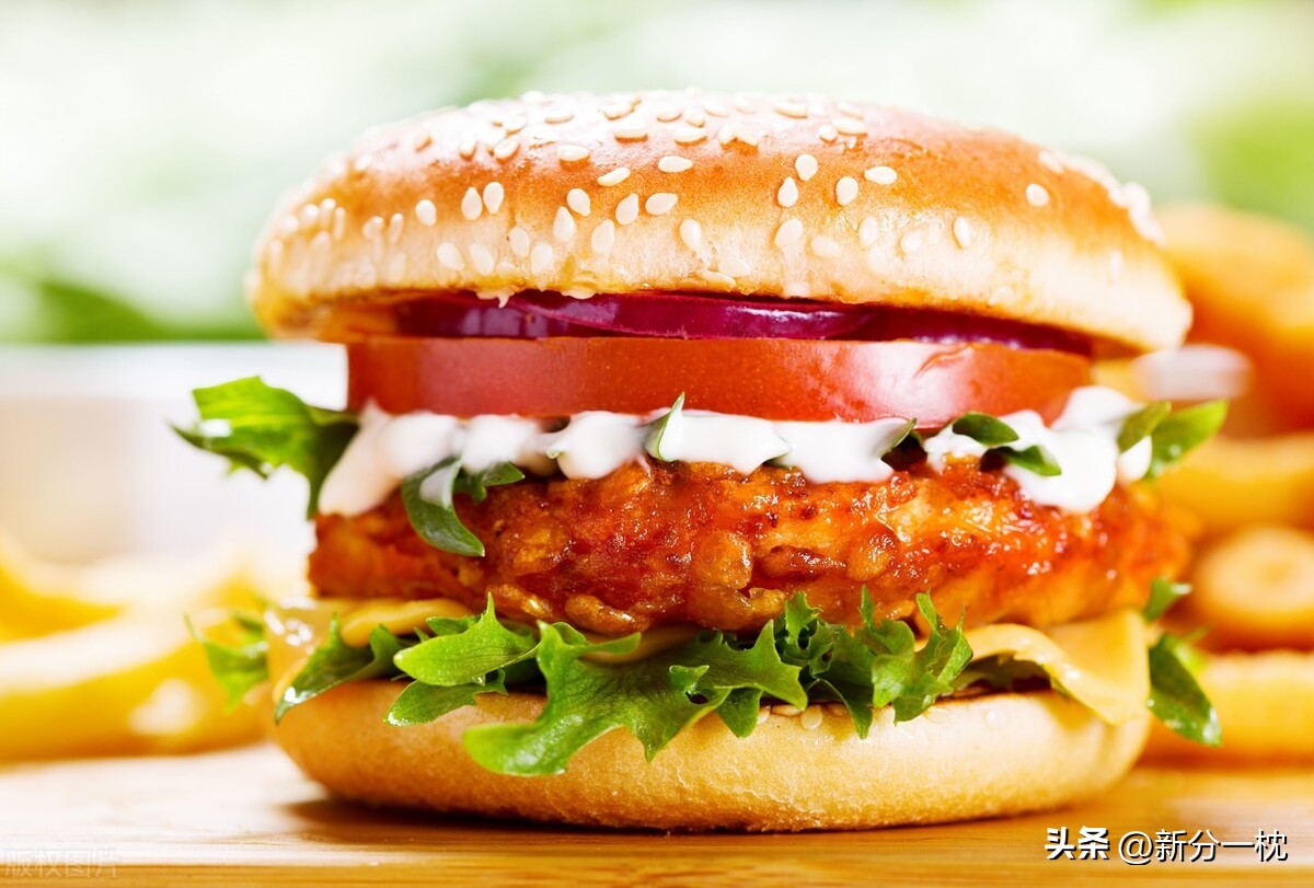 为什么很多人认为汉堡是垃圾食品,汉堡真的很垃圾没营养吗