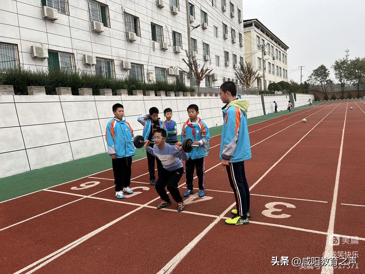 足球社团活动简介,绿茵逐梦小学生校园足球联赛