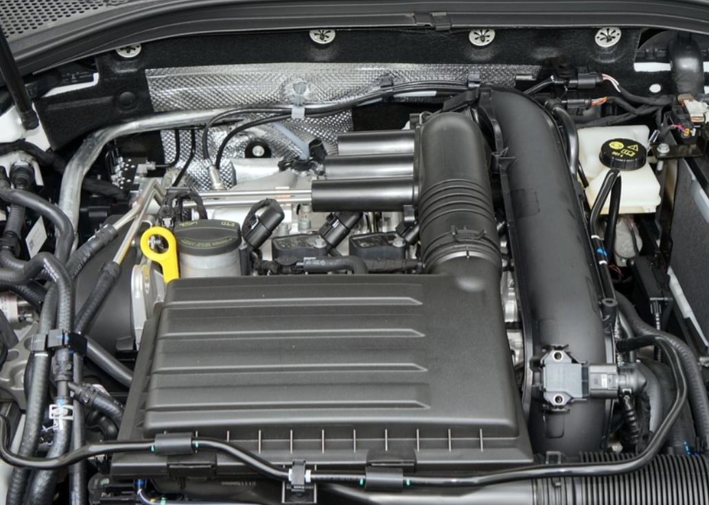 售14.59万元起大众全新凌渡上市,大众cc与大众凌渡选哪个比较好