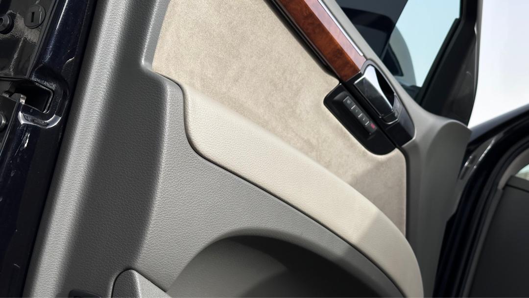 老款奥迪q74.2报废,奥迪q7新能源报废车