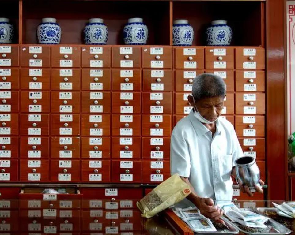 更年期脾虚的表现症状,脾肾虚和肾虚的区别