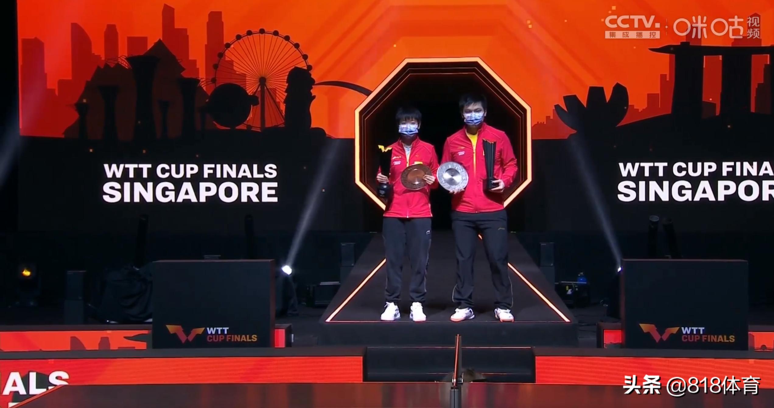 王楚钦樊振东憨憨视频,樊振东孙颖莎颁奖礼合照