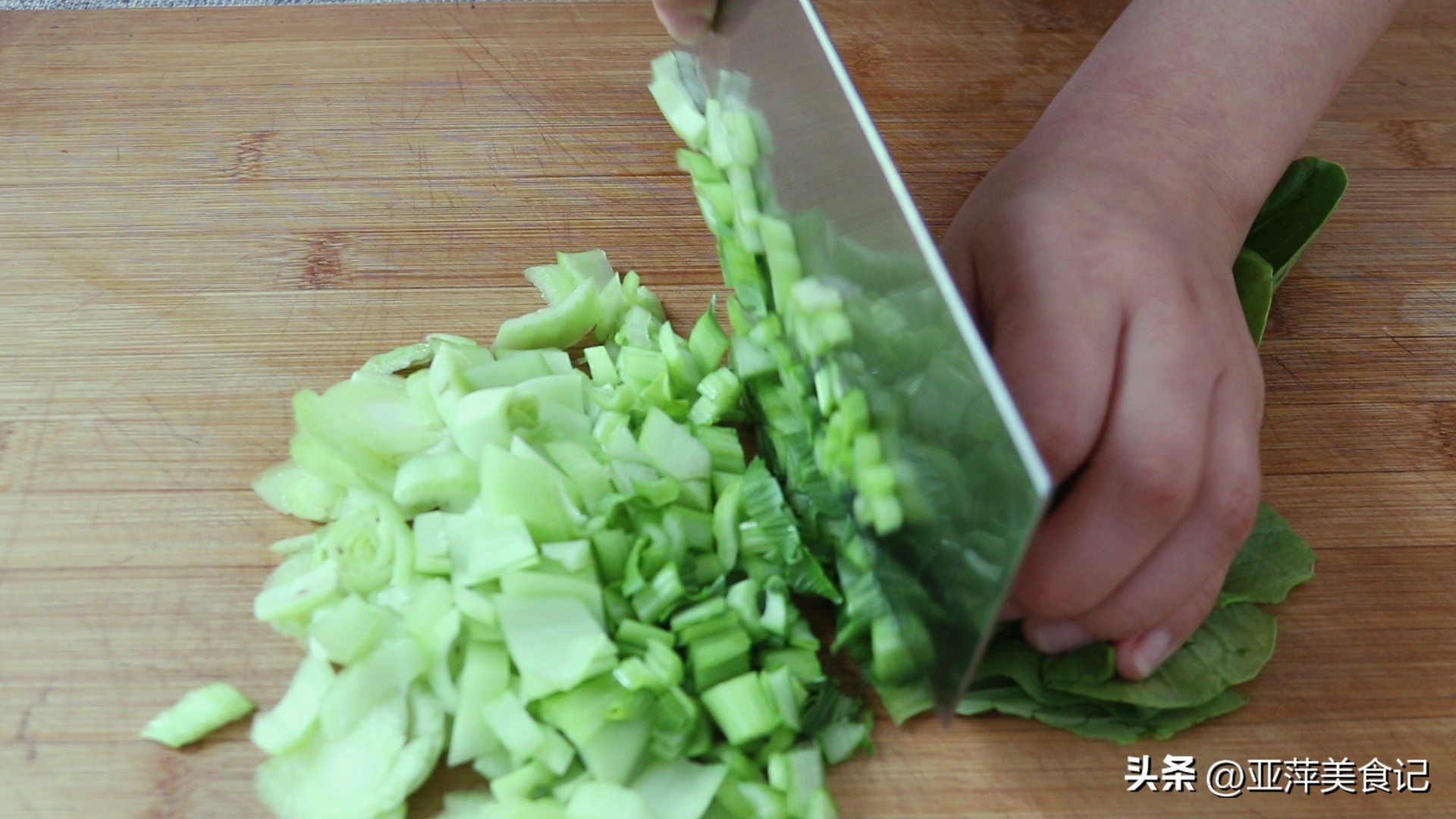 油菜做饺子馅和什么搭配好吃,油菜用什么搭配包饺子馅好吃