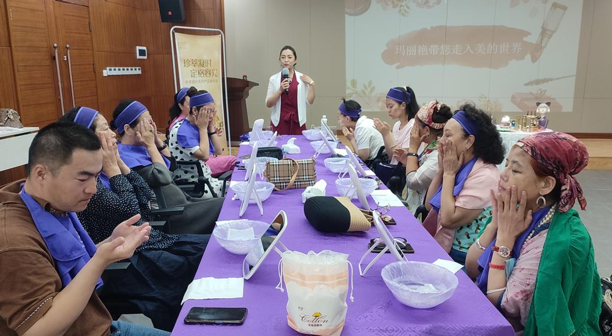 玛丽艳美容沙龙服饰,玛丽艳美容养发体验馆太平北路店