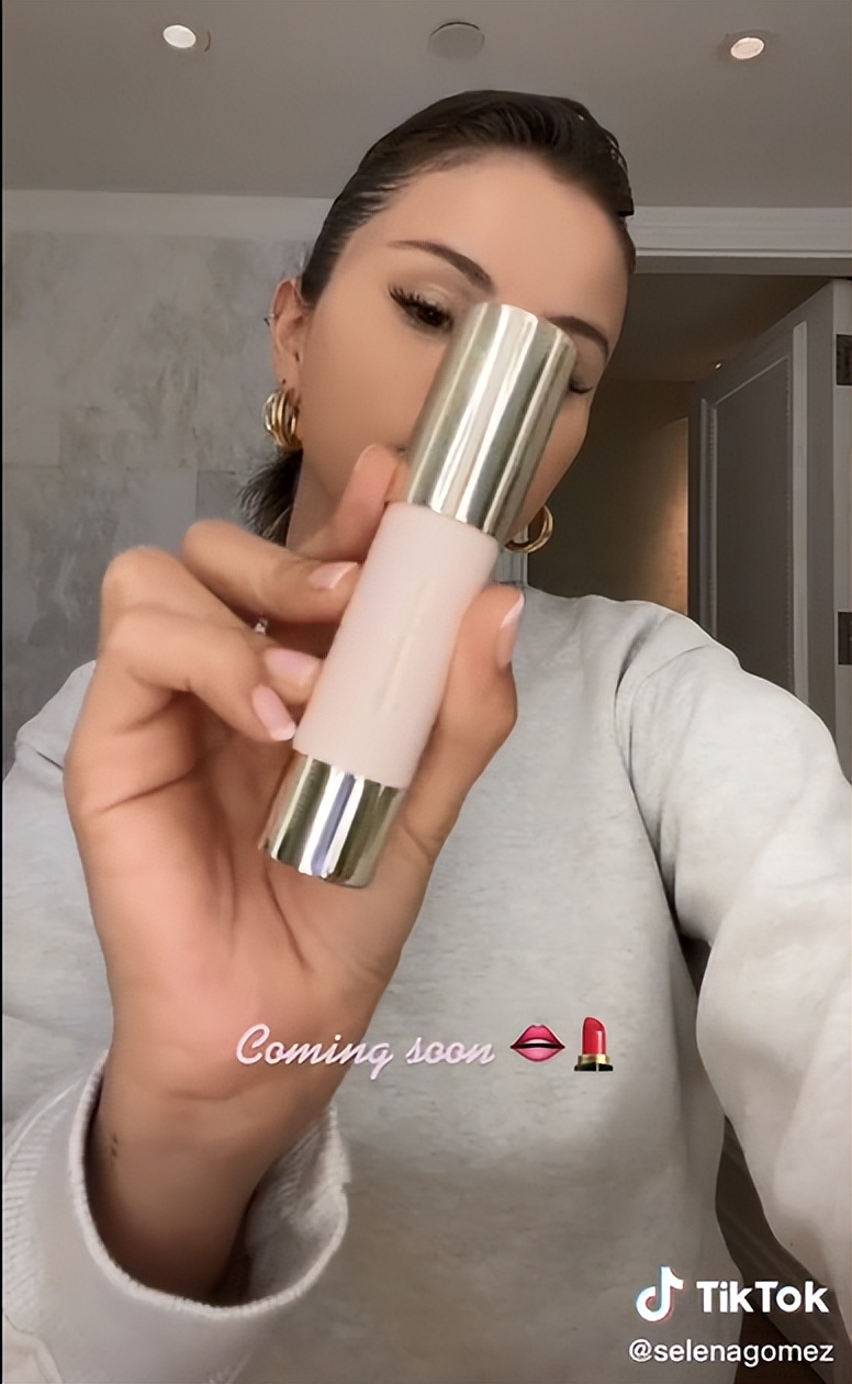 赛琳娜最新vlog,赛琳娜泰勒斯威夫特视频