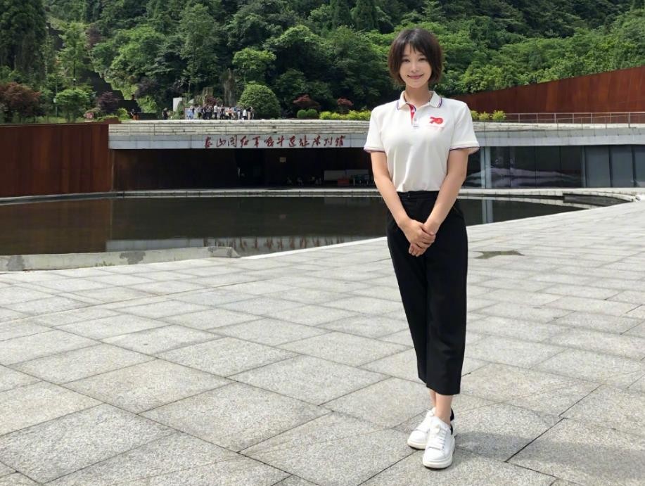 央视女主持人胡蝶有整容吗,主播胡蝶几岁嫁陆川