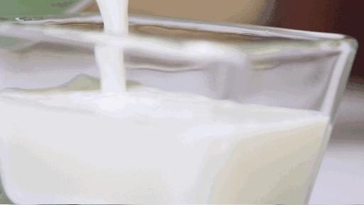 医生为什么不建议长期喝牛奶,这4类人不适合多喝牛奶