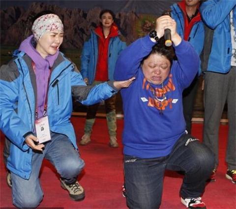 现在的韩红是怎样的一个人,明明可以靠实力却偏偏靠运气