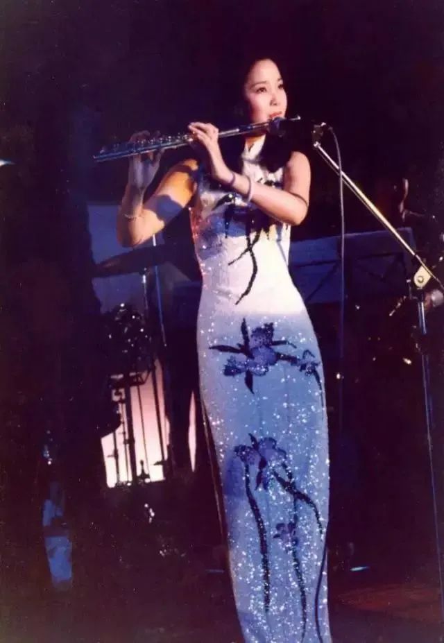 追忆邓丽君一代人的记忆,25年过去为何我们还怀念邓丽君