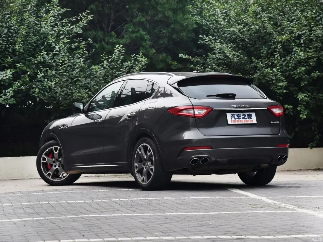 狂飙陈书婷霸气时刻,狂飙陈书婷开的车