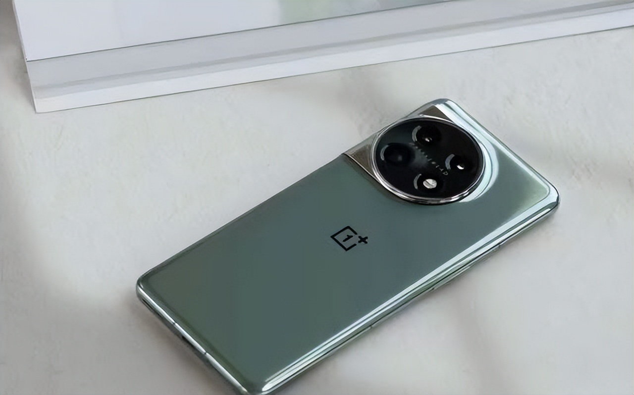 1500-2000性价比最高的5g手机,vivo2500左右性价比高的手机5g