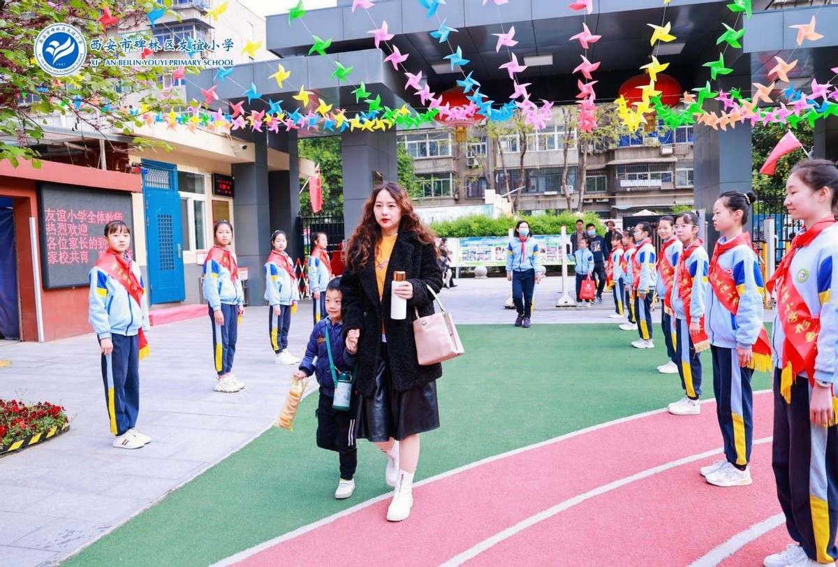 家委会和学校共建共融,家委会携手创建文明班级