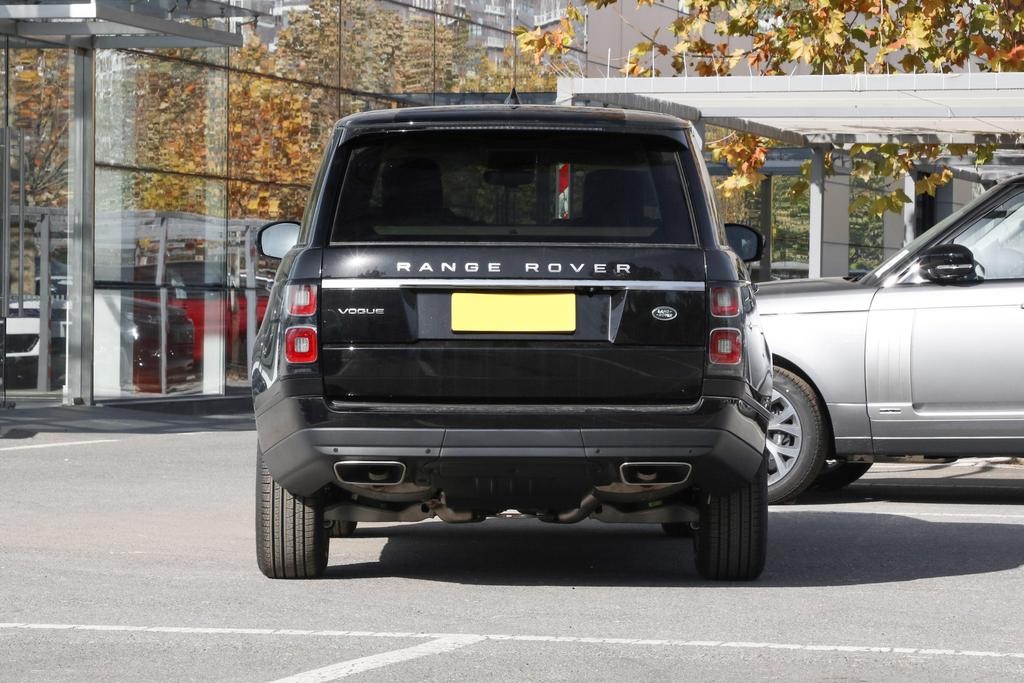 新款路虎揽胜创世3.0t标轴版,体验全新路虎揽胜首发版