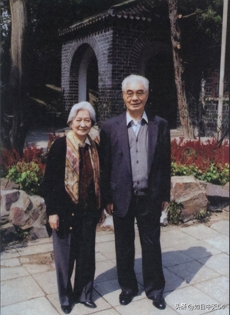 荣毅仁夫人杨鉴清，与丈夫相濡以沫近70年，自己还高寿的秘诀