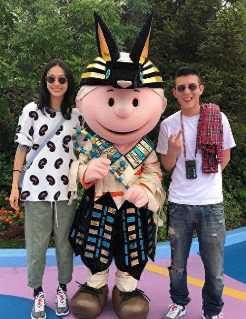 47岁的华谊老板娘,华谊老板娘嫁给陈冠希