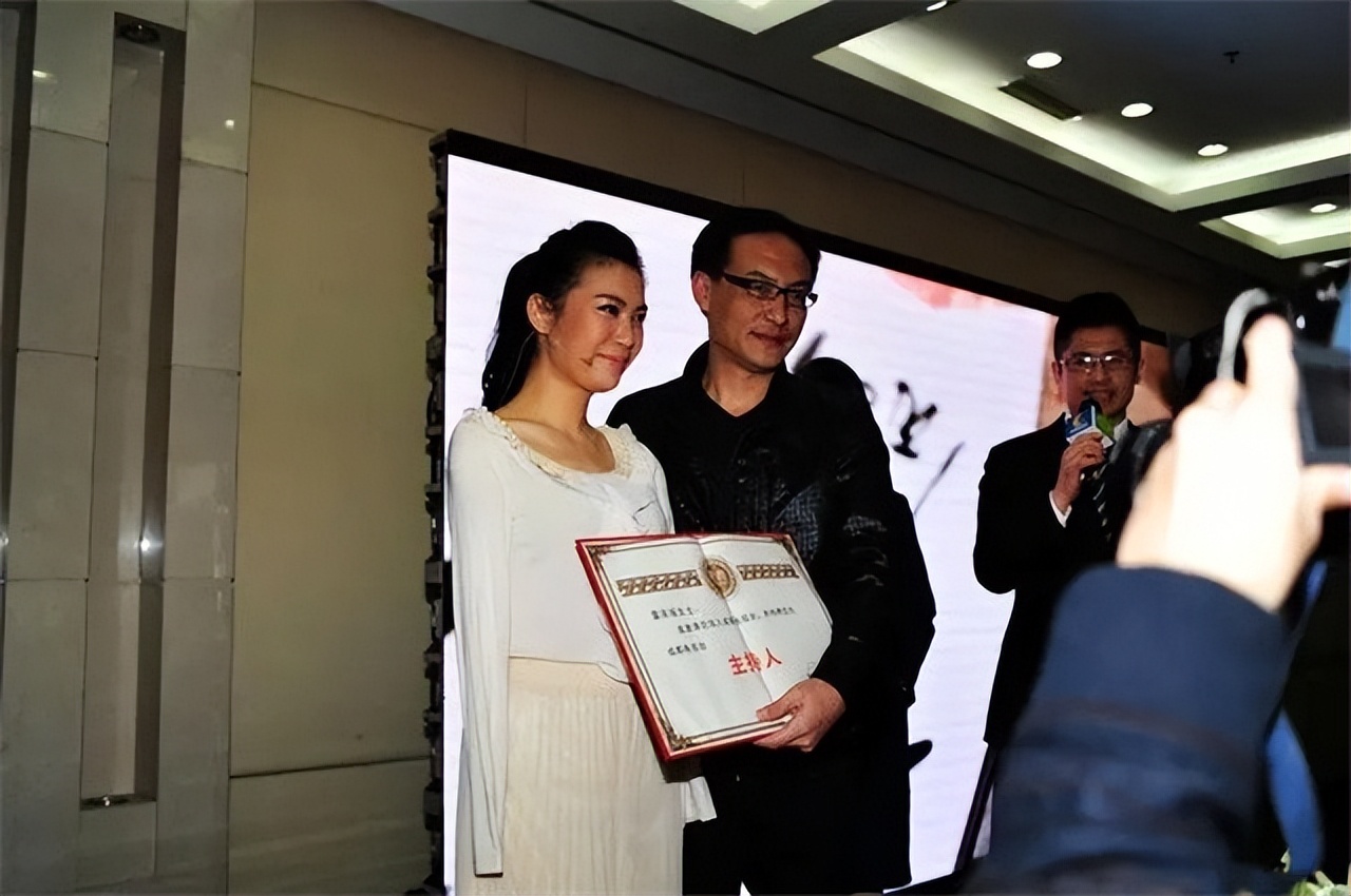 截肢女孩雷庆瑶近况,雷庆瑶触电事件