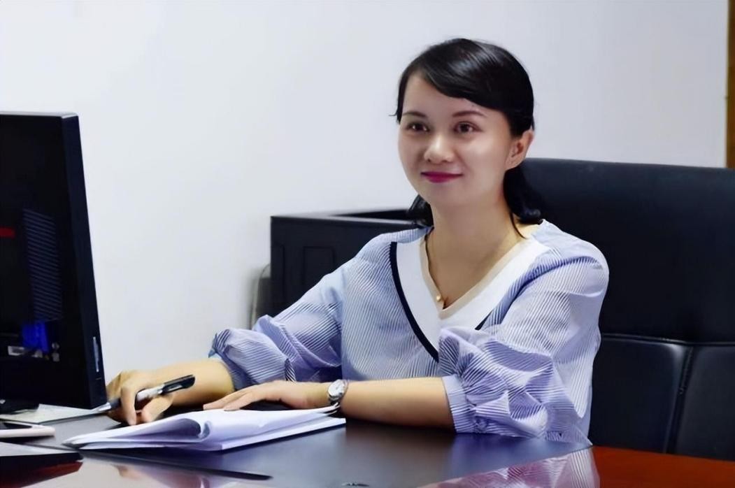 大眼睛女孩苏明娟100字人物事迹,安徽女孩苏明娟近况