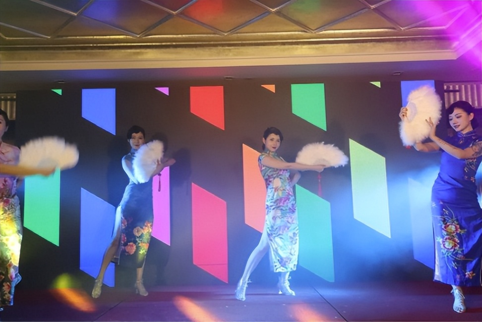 年会活动策划案例：蓝乔家居集团2022年度晚宴