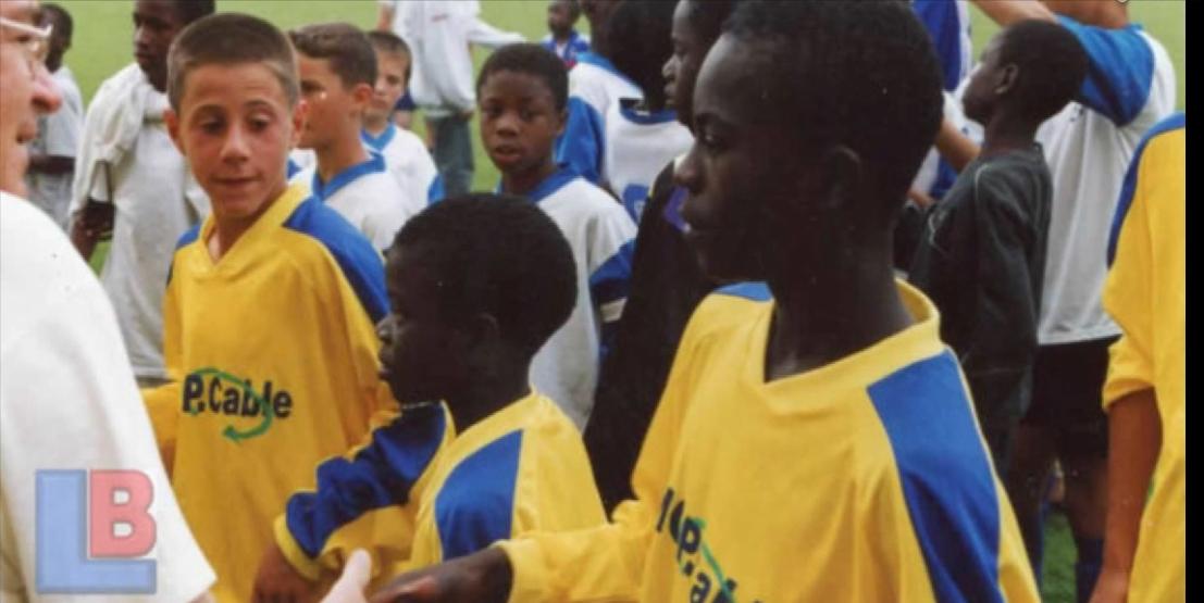 捡垃圾的富豪买豪车,小时候捡垃圾的明星