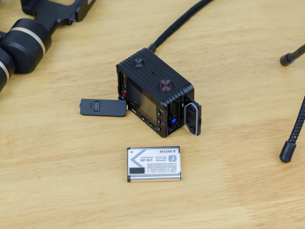 索尼rx0值得买吗,索尼rx0两代