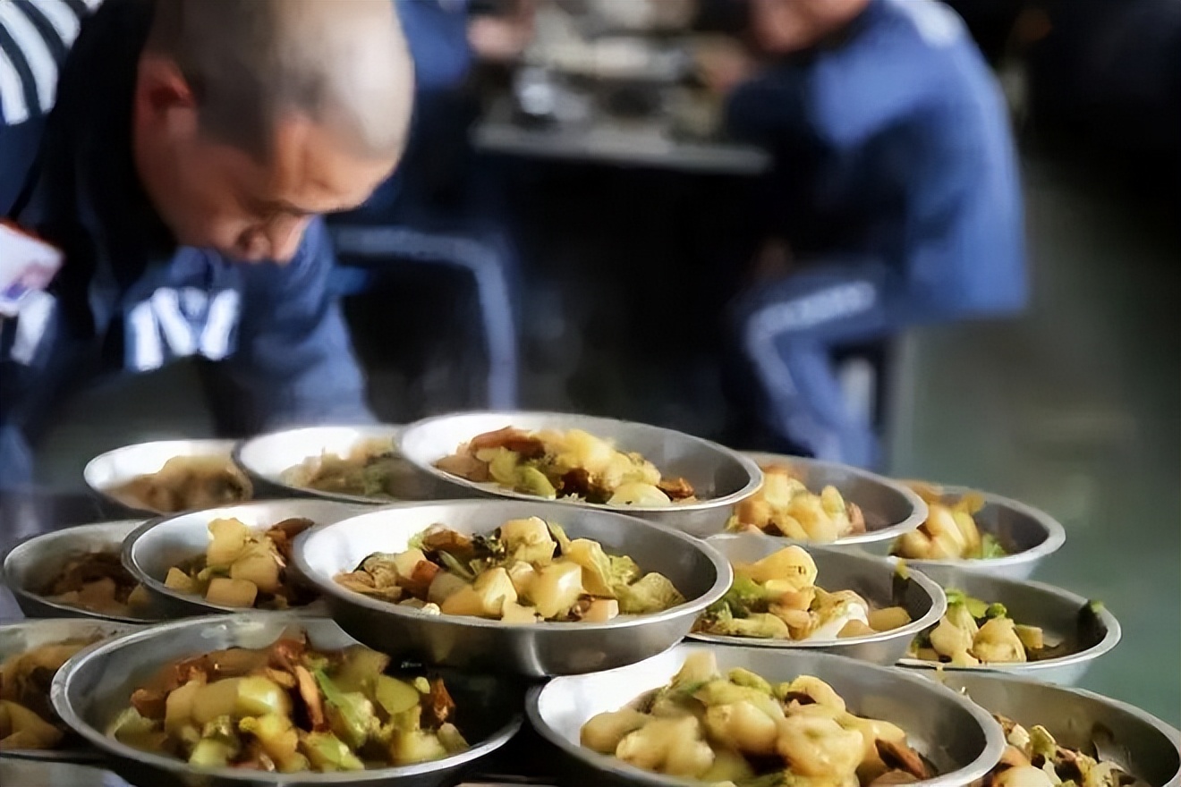 吴亦凡要服刑多长时间,吴亦凡需要先服刑吗