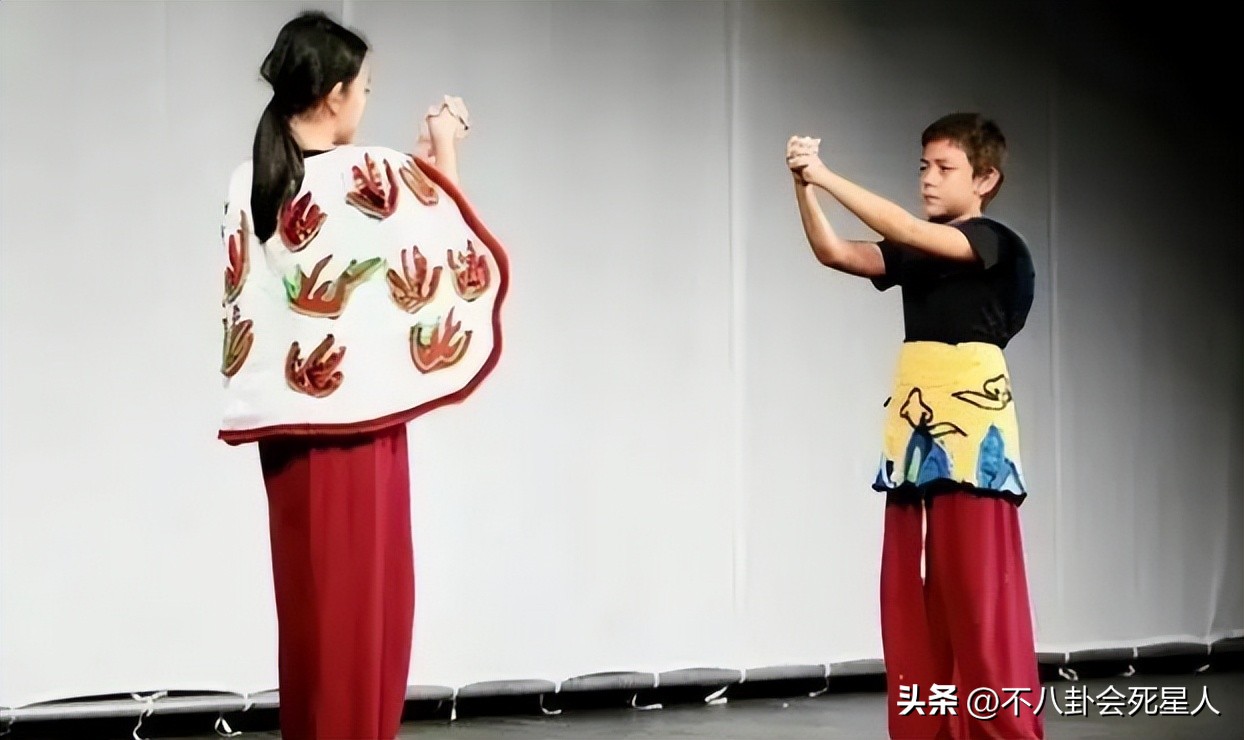 《爸哪》过去9年，萌娃发展各有不同，有运动员，也有钢琴王子