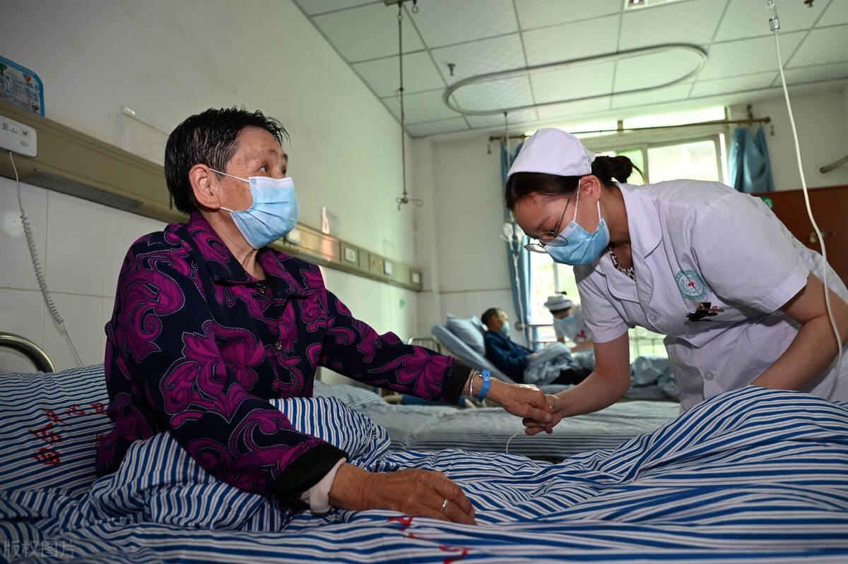 惊！一夜醒来胳膊上全是泡！二期皮肤压力性损伤该如何护理？