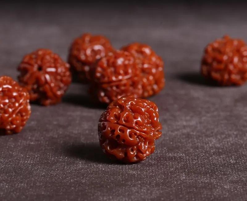 机刷的和手盘玩的哪个好,机刷文玩为什么这么便宜