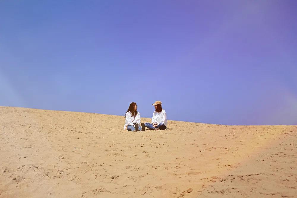 最舒服的关系就是各自轻松,真正舒服的关系是各自带着凉薄