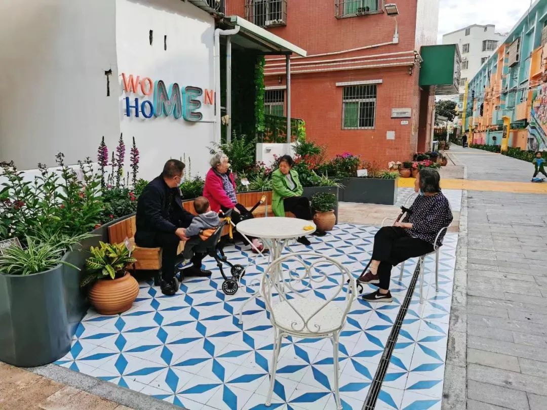 2个北大学霸，在房价10万一平的深圳市中心，造了80座花园