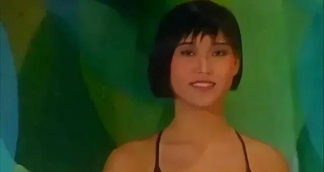 混在娱乐圈的日子“性感女神”瞬间名声大噪！全裸出镜后，她成