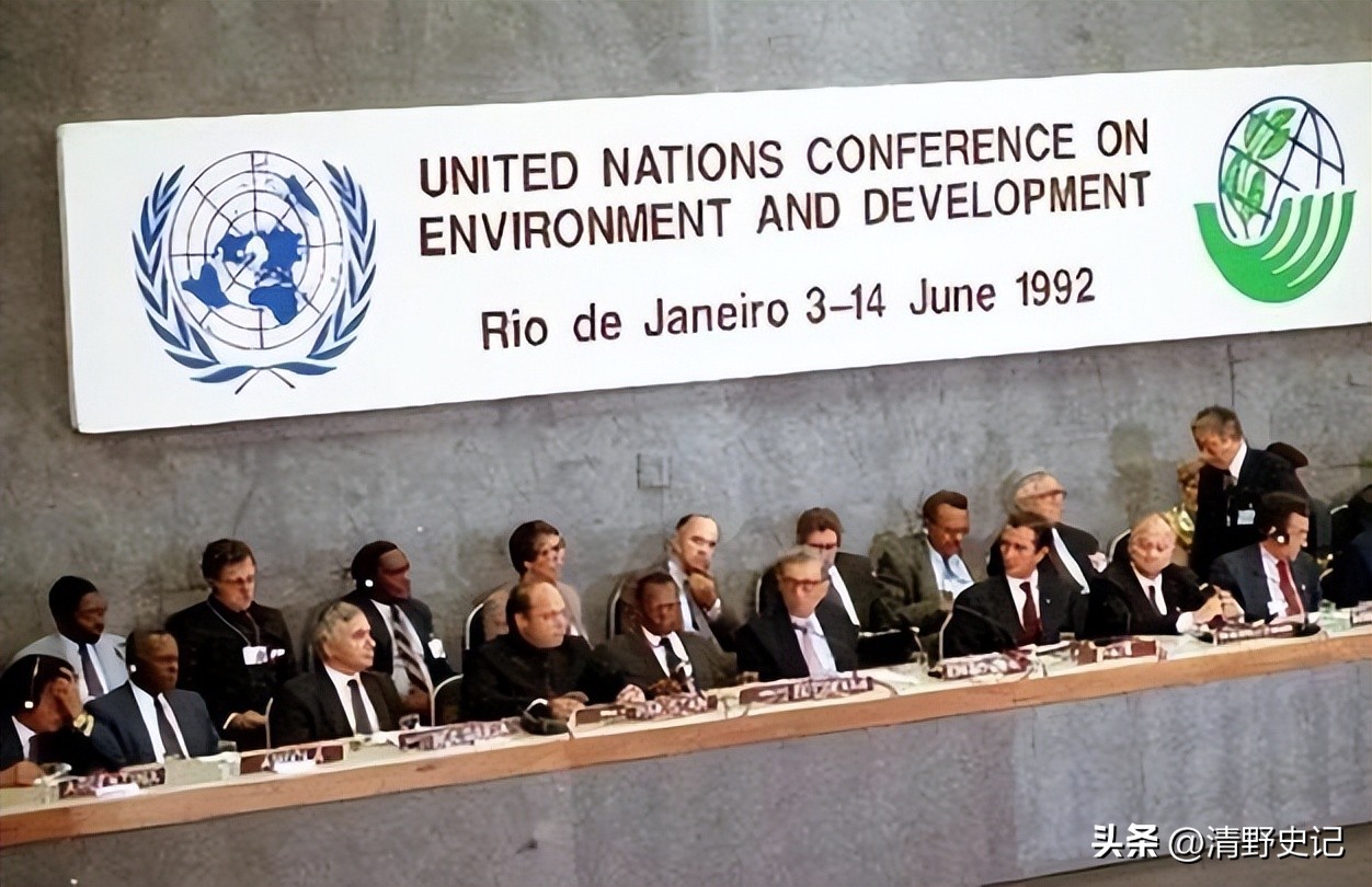 菲律宾4艘船又闯仁爱礁现场直播,菲律宾舰船从仁爱礁上撤走了吗