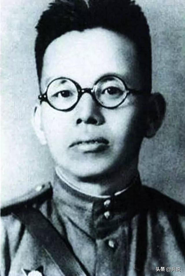 1955年授衔，陈赓闷闷不乐，贺龙安慰：是想老战友了吧