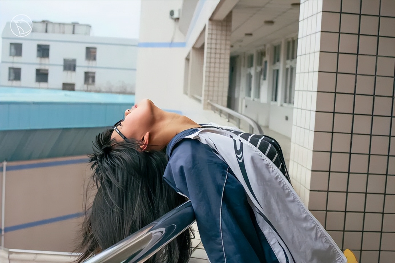 这个校园“*拍偷**狂魔”,拍下了95后的绝版青春