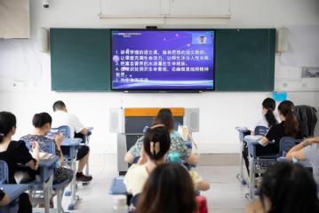 鐩涗笘鍗庤癁鐮ョ牶鍓嶈,鐩涗笘涓崕鐮ョ牶鍓嶈