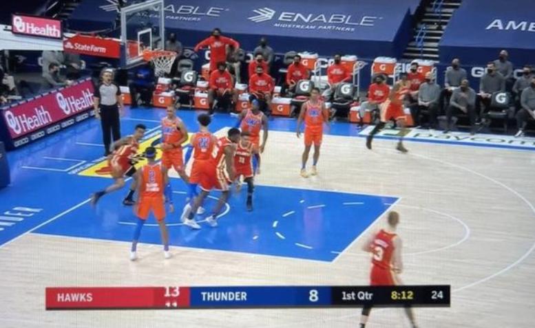 “折磨”观众？鹿凯两队或选错球衣，本赛季有先例