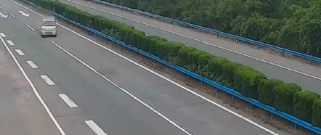 车胎爆了用它一切搞定,车胎爆了正确操作方法