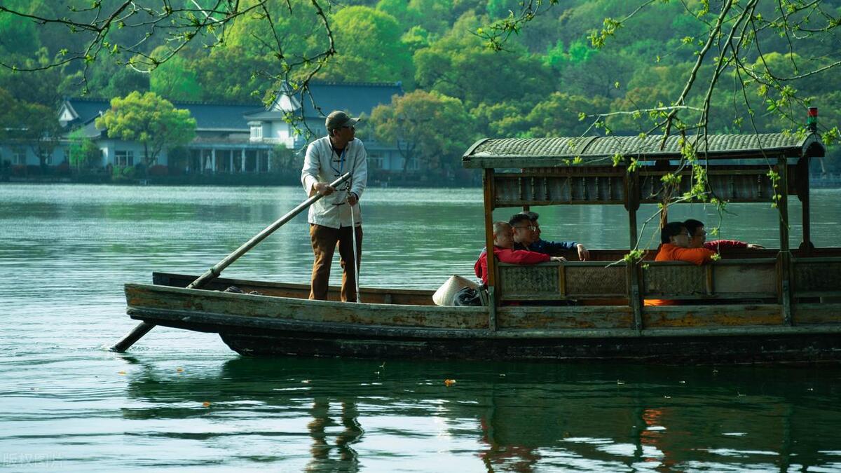 100首关于春天的经典诗词,经典诗词十首春