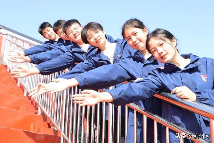 【视频专访】为学生的终身幸福与发展奠基——专访滨州经济技术开发区渤海实验学校校长董宏伟