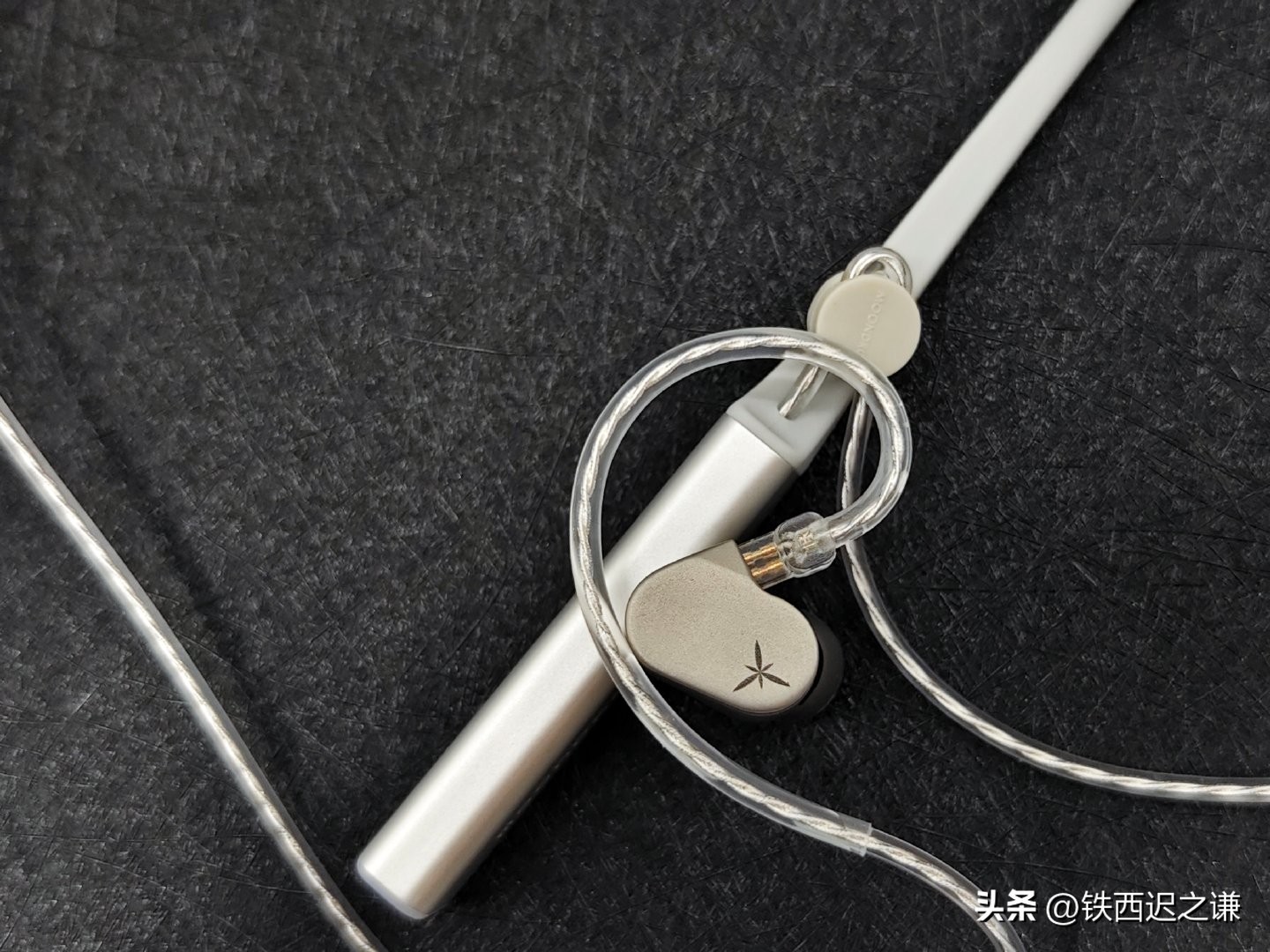 水月雨蓝牙升级线评测,水月雨蓝牙线小黑评测