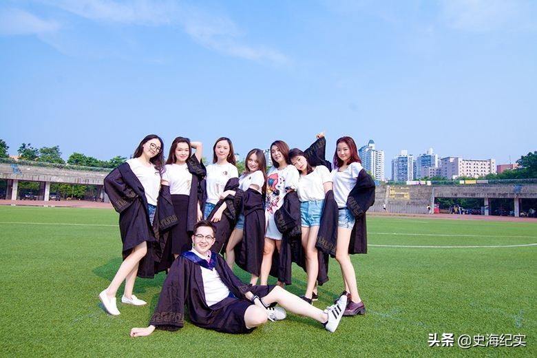 高校军训女生跳舞引争议当事人,高校女生跳舞被批判